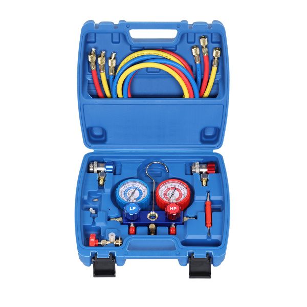 Коллектор манометрический со шлангами и муфтами в кейсе NFG31K